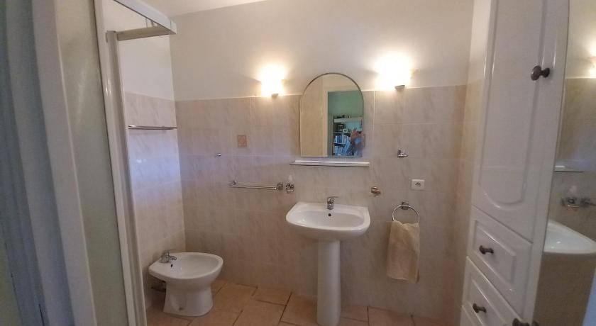Photo of Bathroom in Claviers