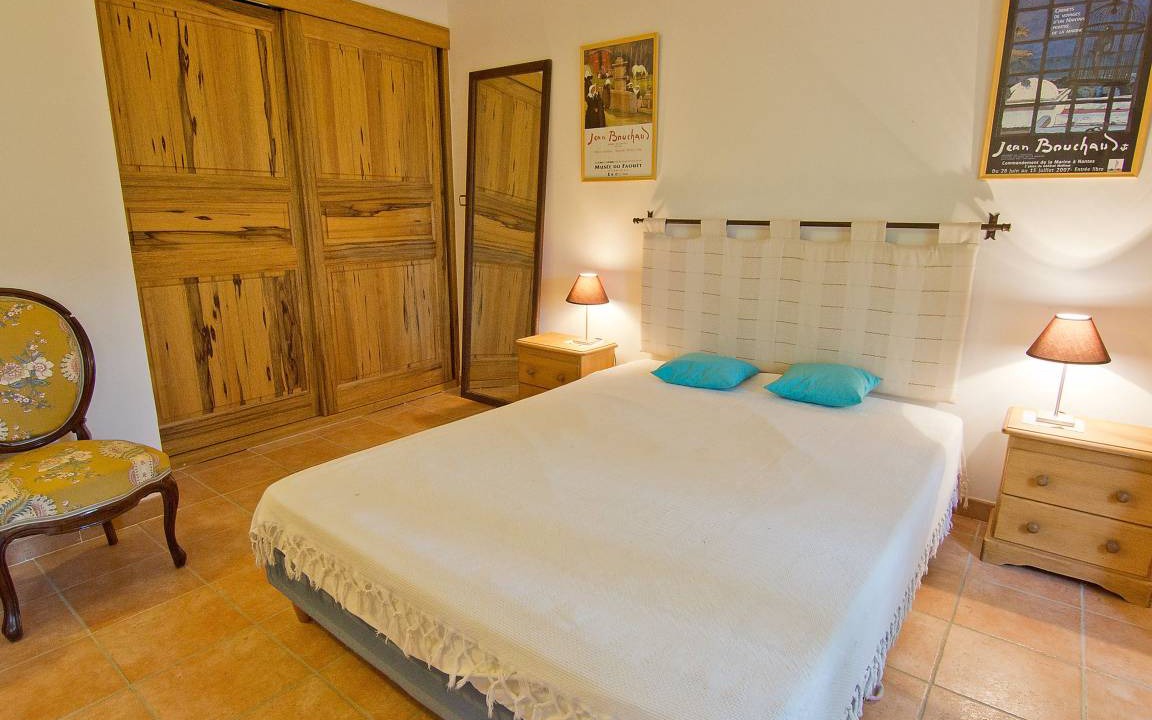 Photo of Bedroom in Saint-Martin-de-Castillon