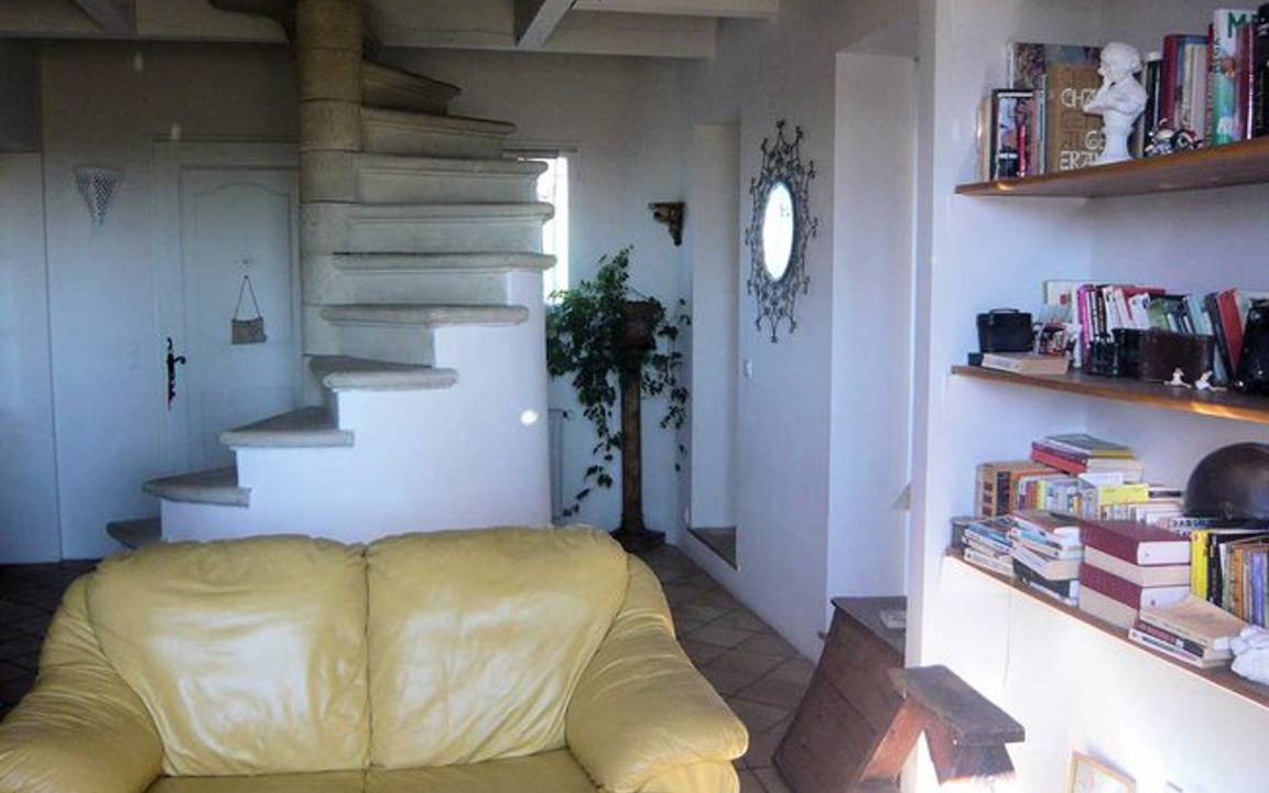 Photo of Livingroom in Cucuron