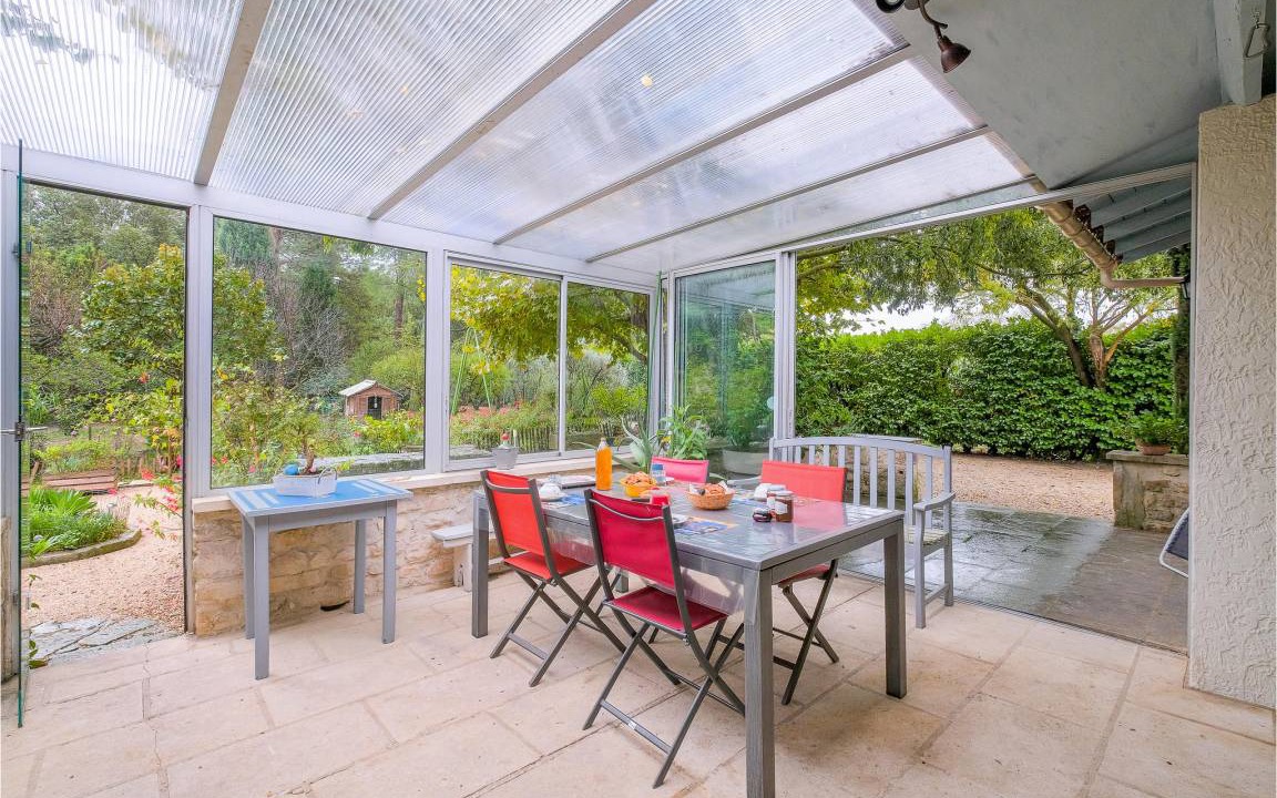 Photo of Patio Balcony in St.-Remy-de-Provence