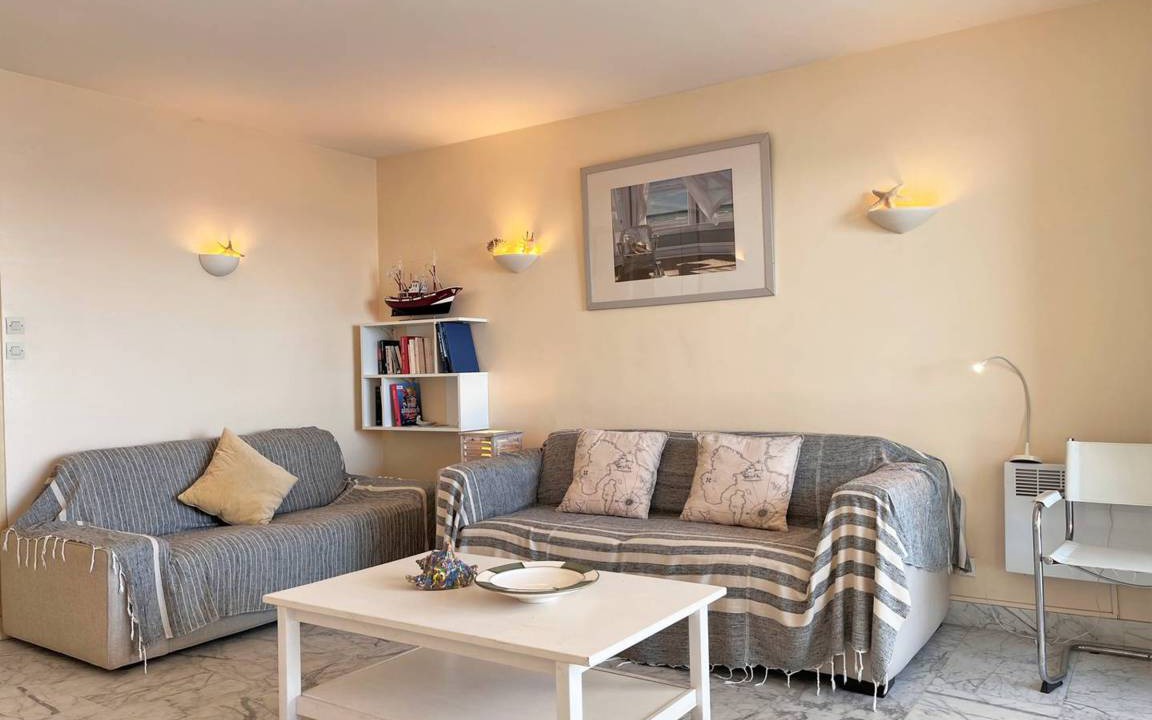 Photo of Livingroom in Cavaliere Beach