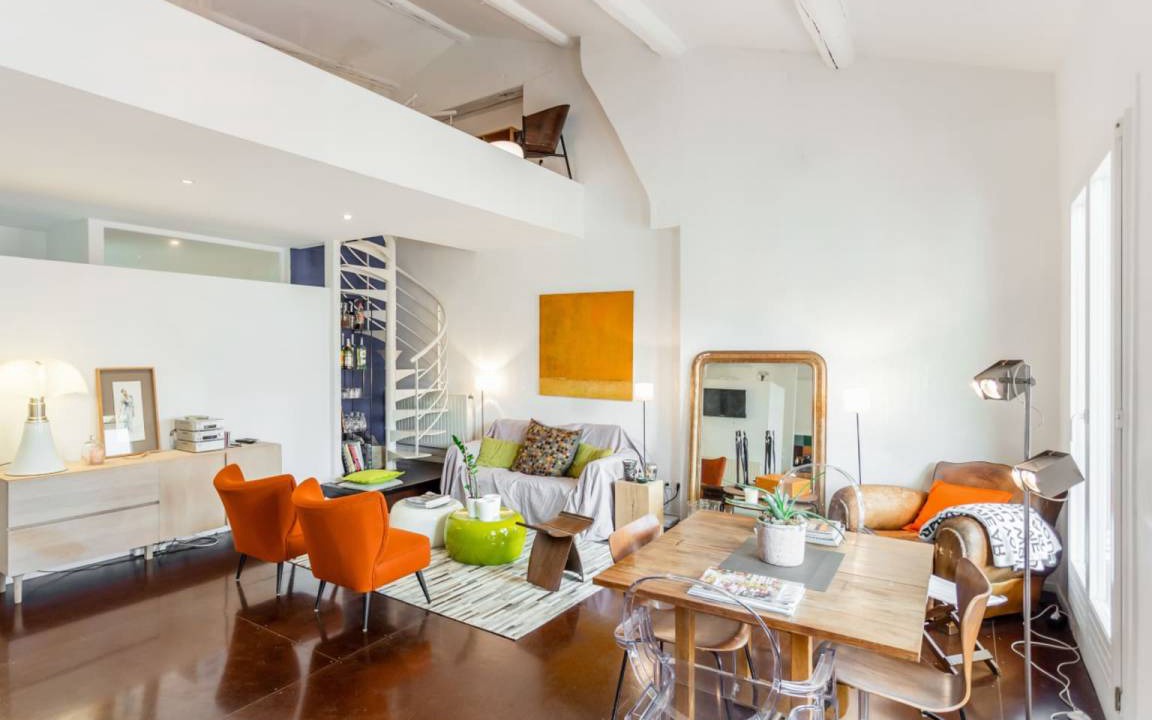 Photo of Livingroom in Opera
