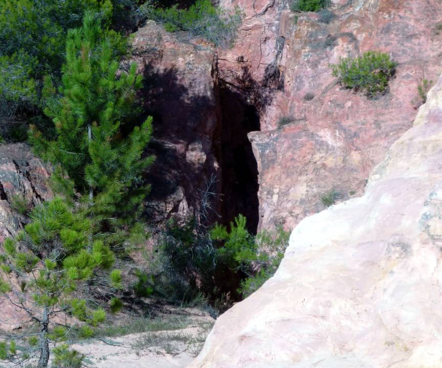 Photo of Others in Noves