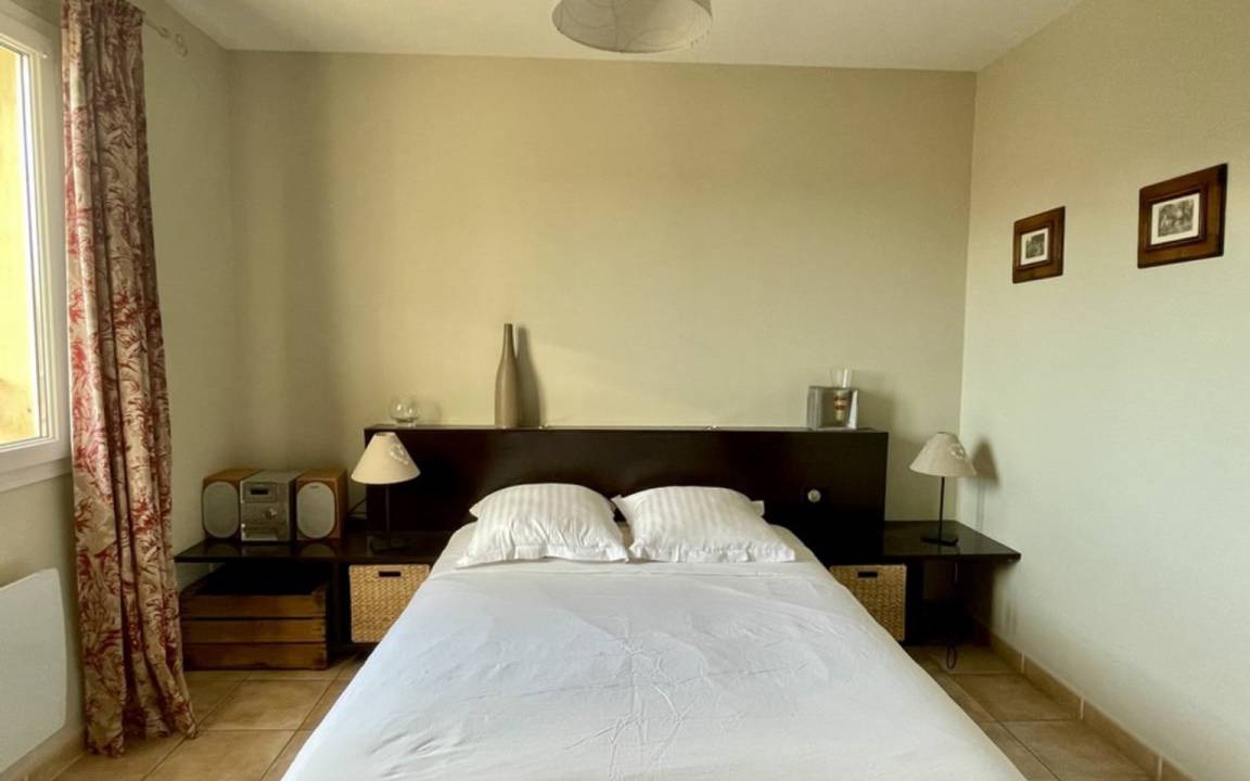 Photo of Bedroom in Cornillon-Confoux