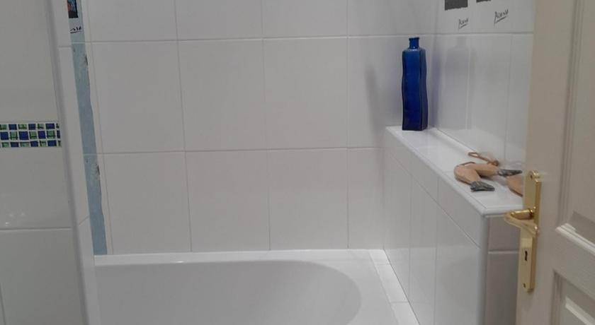 Photo of Bathroom in Orange