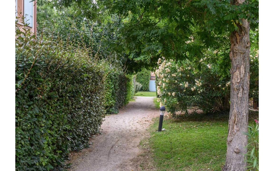 Photo of Others in Aubignan