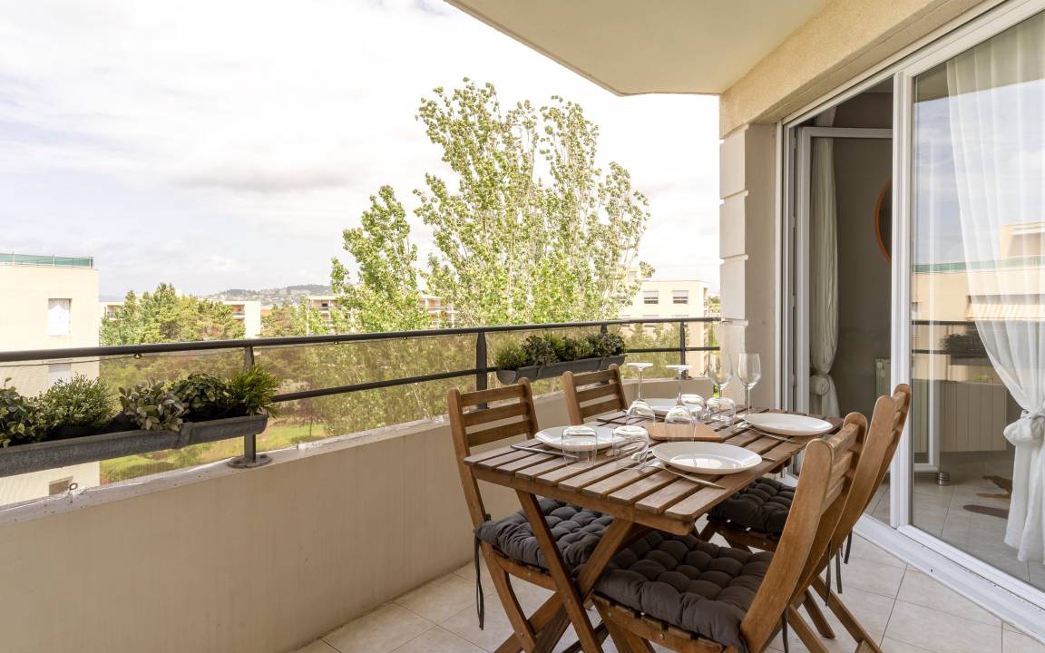 Photo of Patio Balcony in 8th Arrondissement