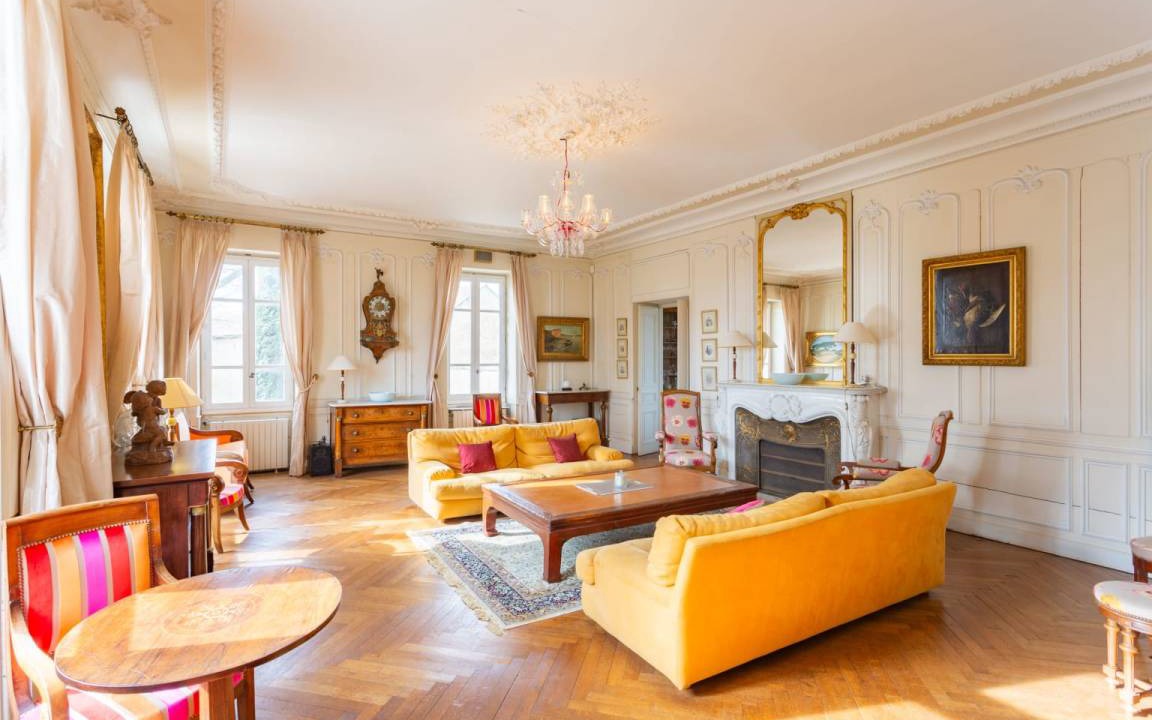 Photo of Livingroom in Orange