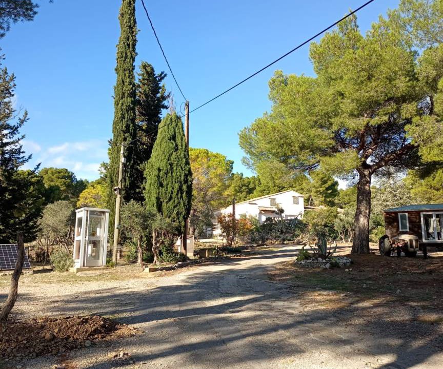 Photo of Others in Mouries