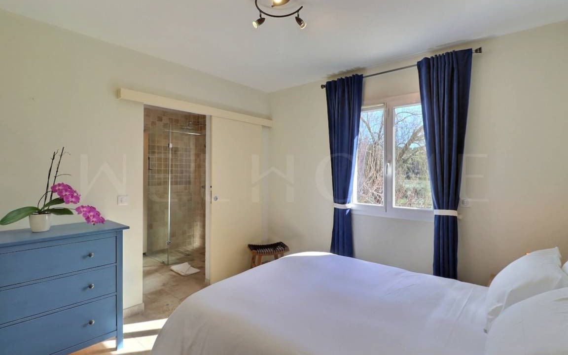 Photo of Bedroom in Saint-Cannat