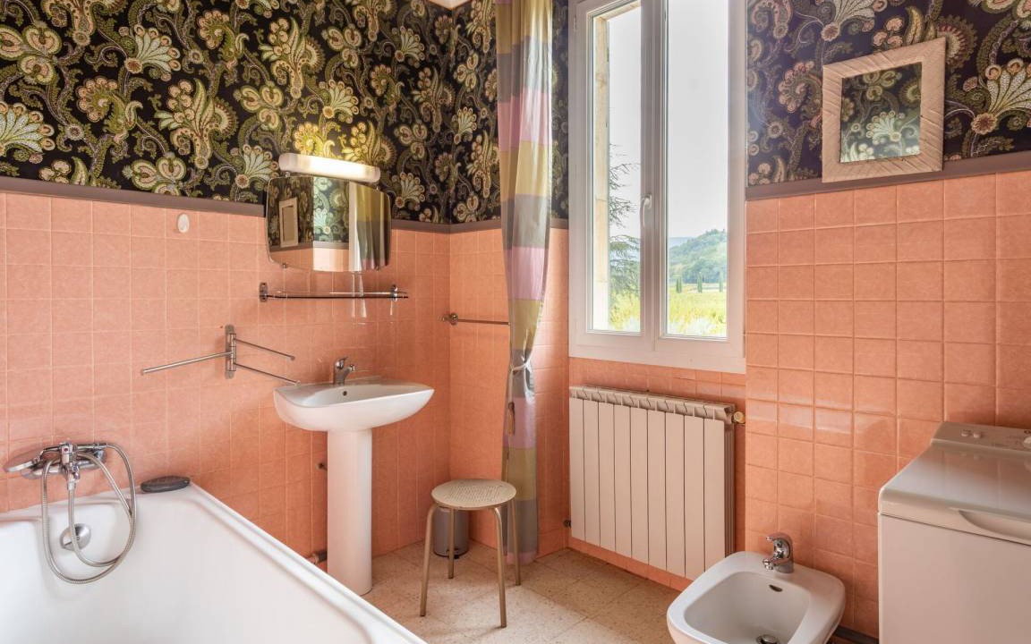 Photo of Bathroom in Menerbes