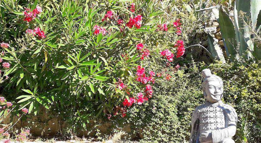 Photo of Others in Cuges-les-Pins