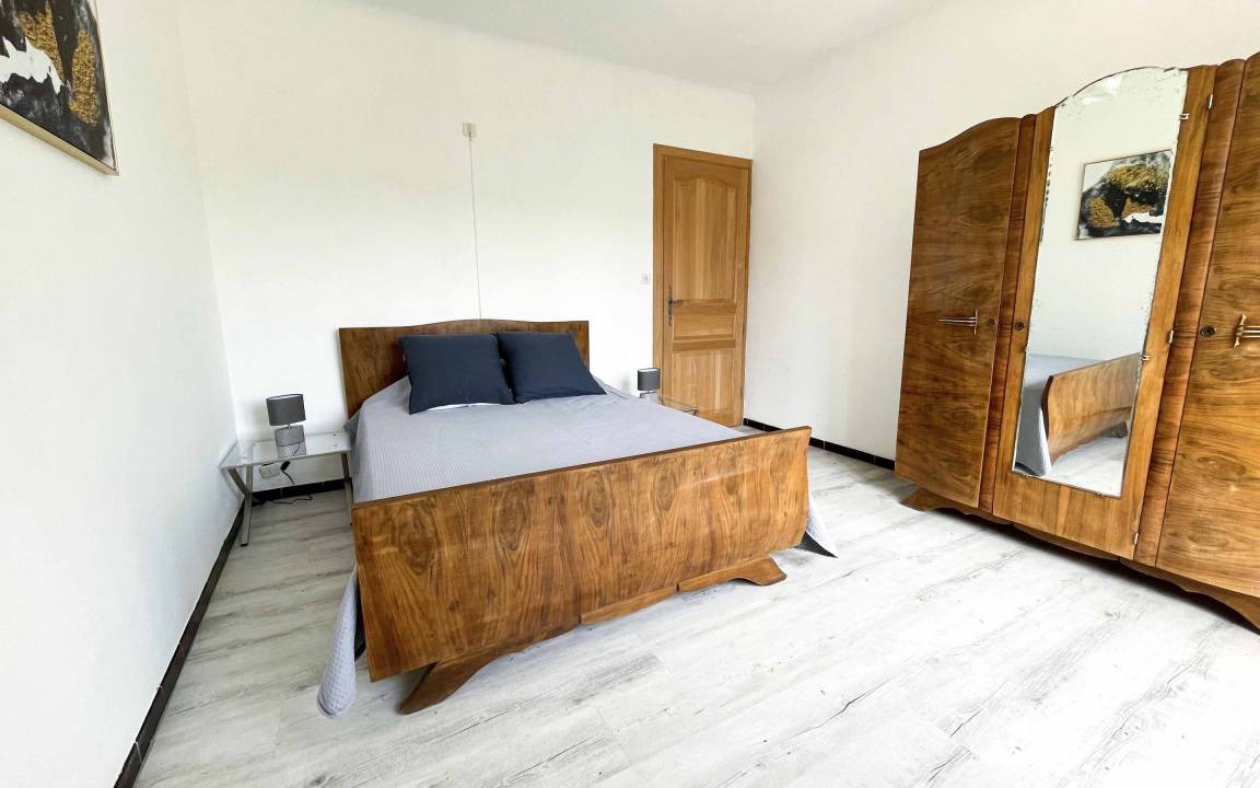 Photo of Bedroom in Sablet