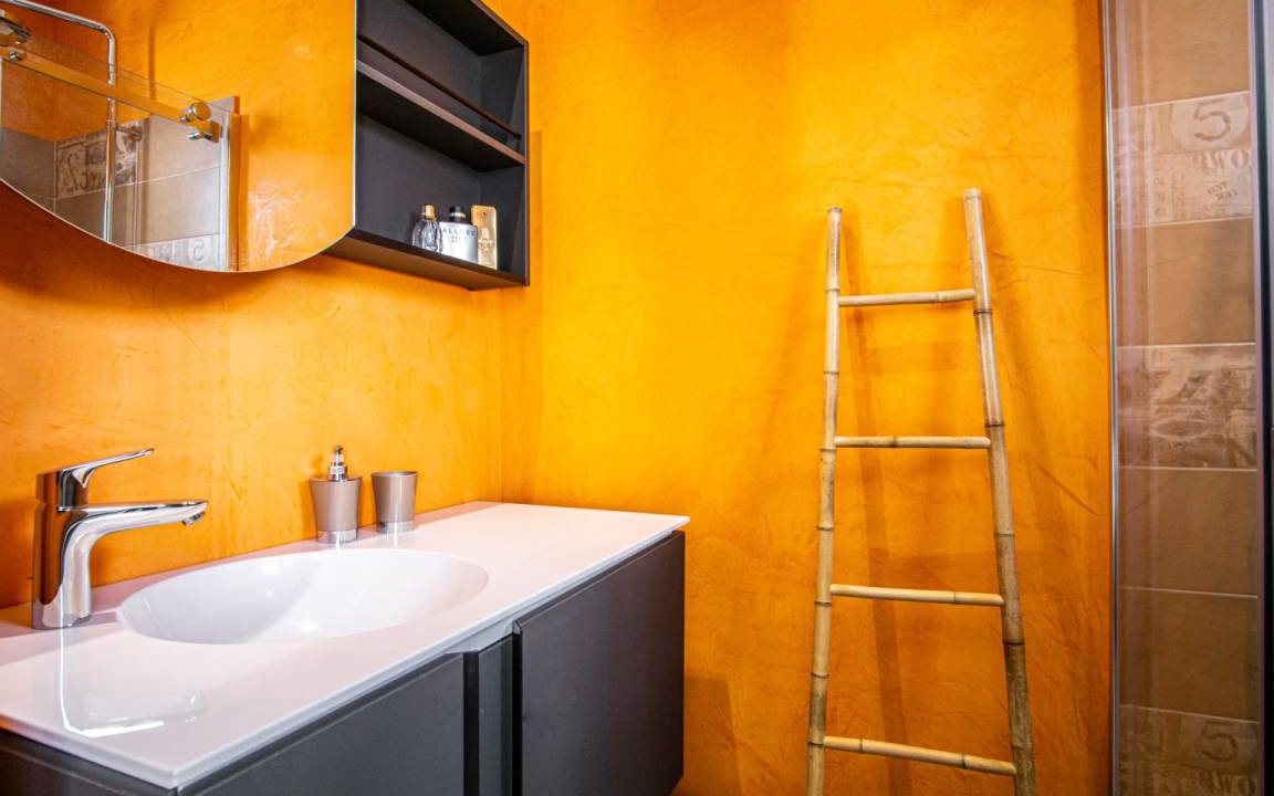 Photo of Bathroom in L'Isle-sur-la-Sorgue