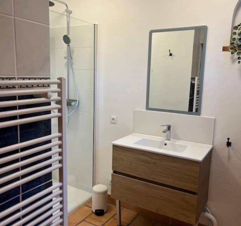 Photo of Bathroom in Lagnes