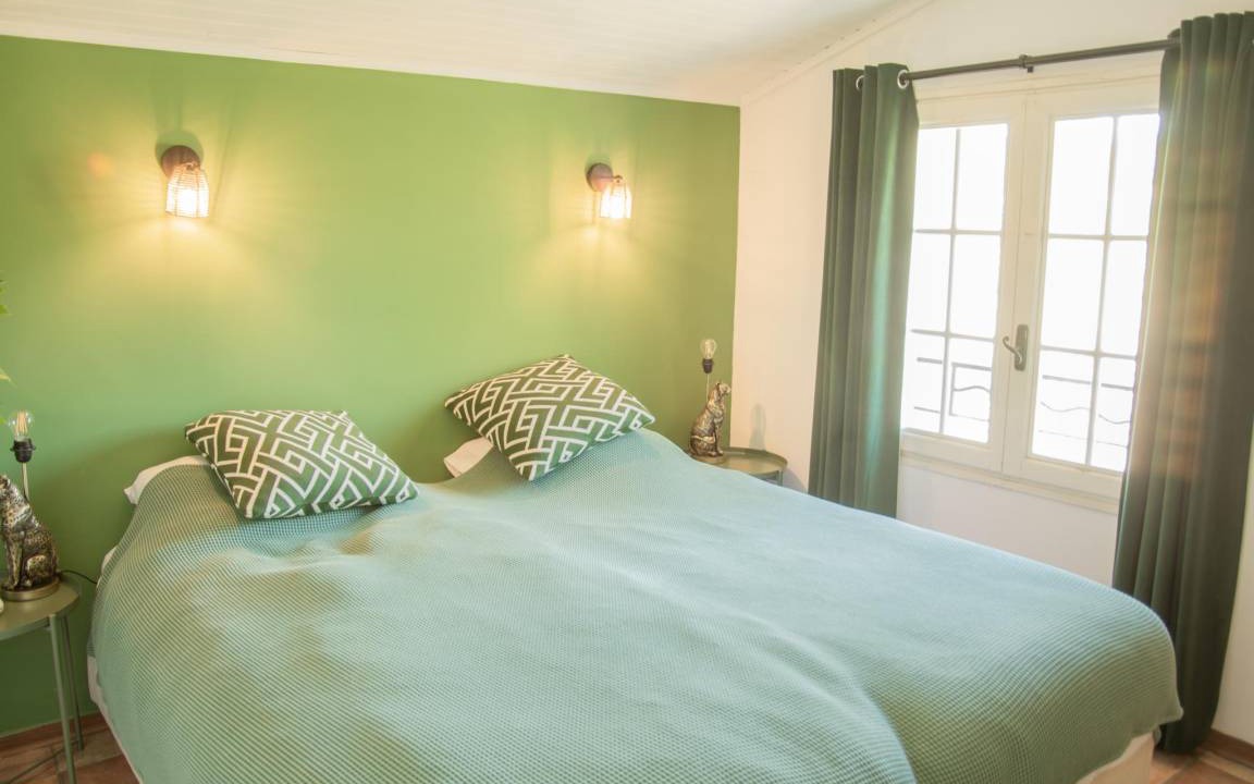 Photo of Bedroom in Saint-Pierre-de-Vassols