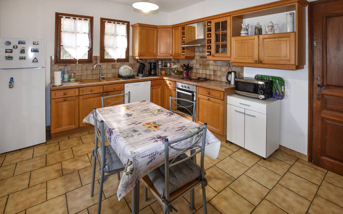 Photo of Kitchen in Loriol-du-Comtat