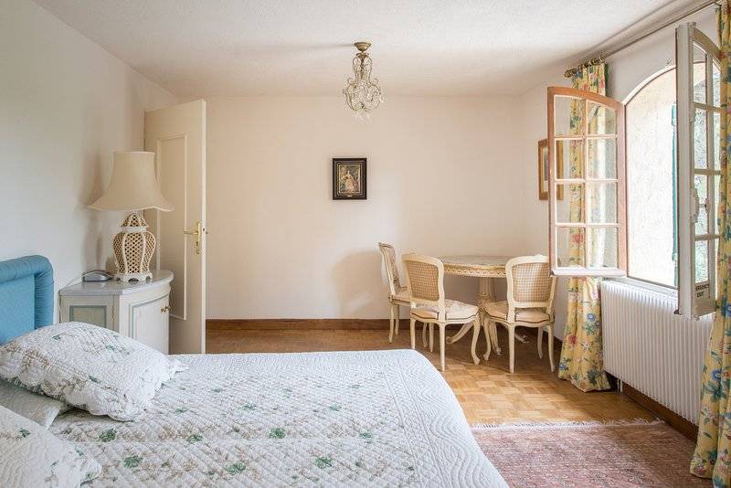 Photo of Others in Beaucaire