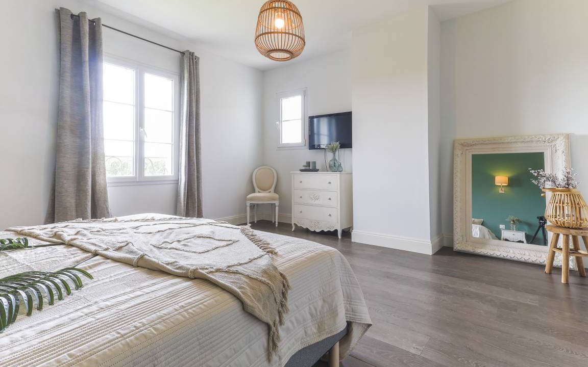 Photo of Bedroom in Noves
