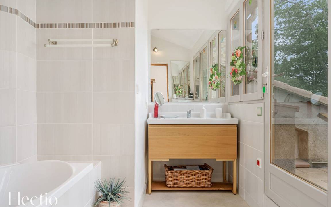 Photo of Bathroom in Puget