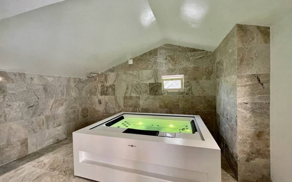 Photo of Bathroom in Le Thor