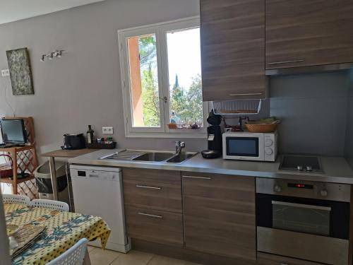 Photo of Kitchen in Taradeau