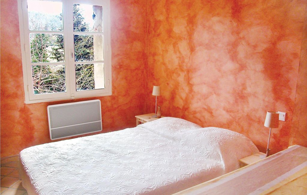 Photo of Bedroom in Mondragon