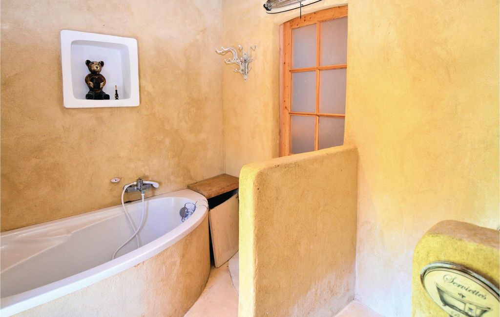 Photo of Bathroom in Sauveterre