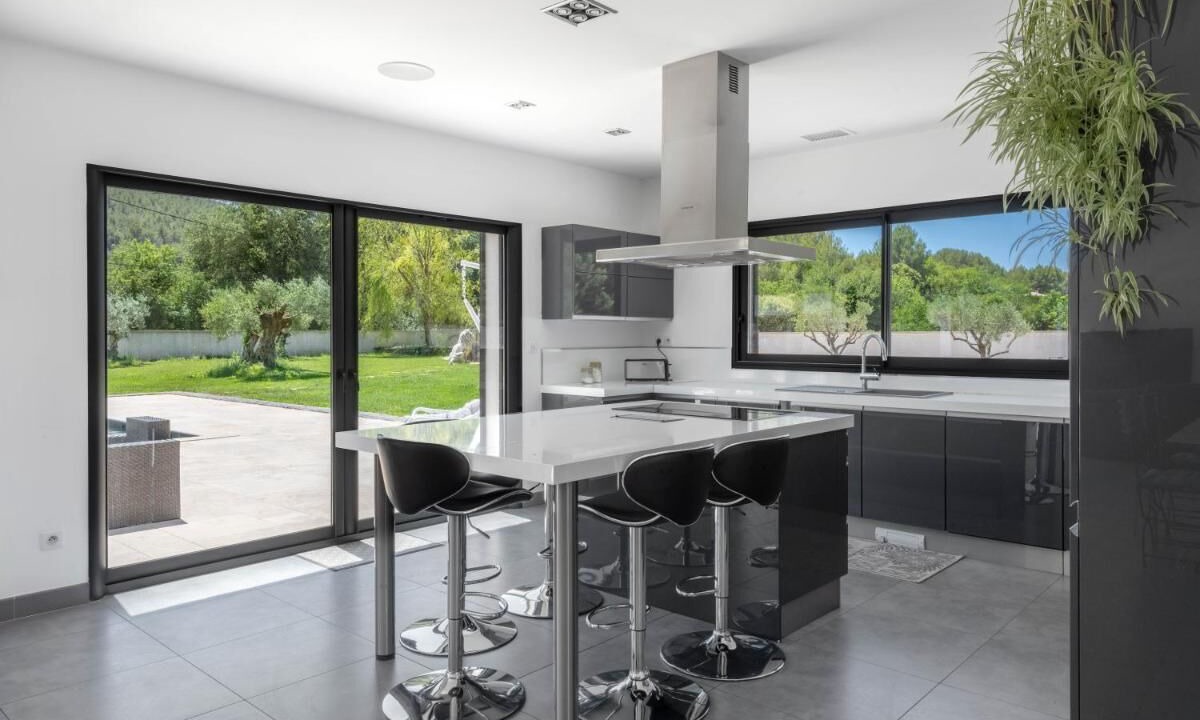Photo of Kitchen in Cuges-les-Pins