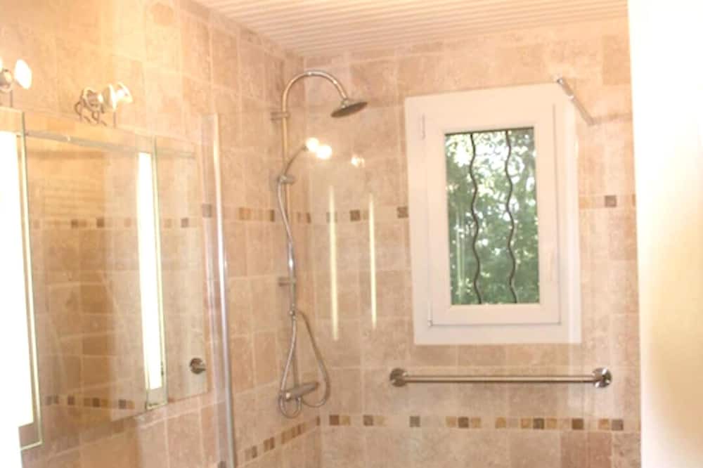 Photo of Bathroom in Bouchet