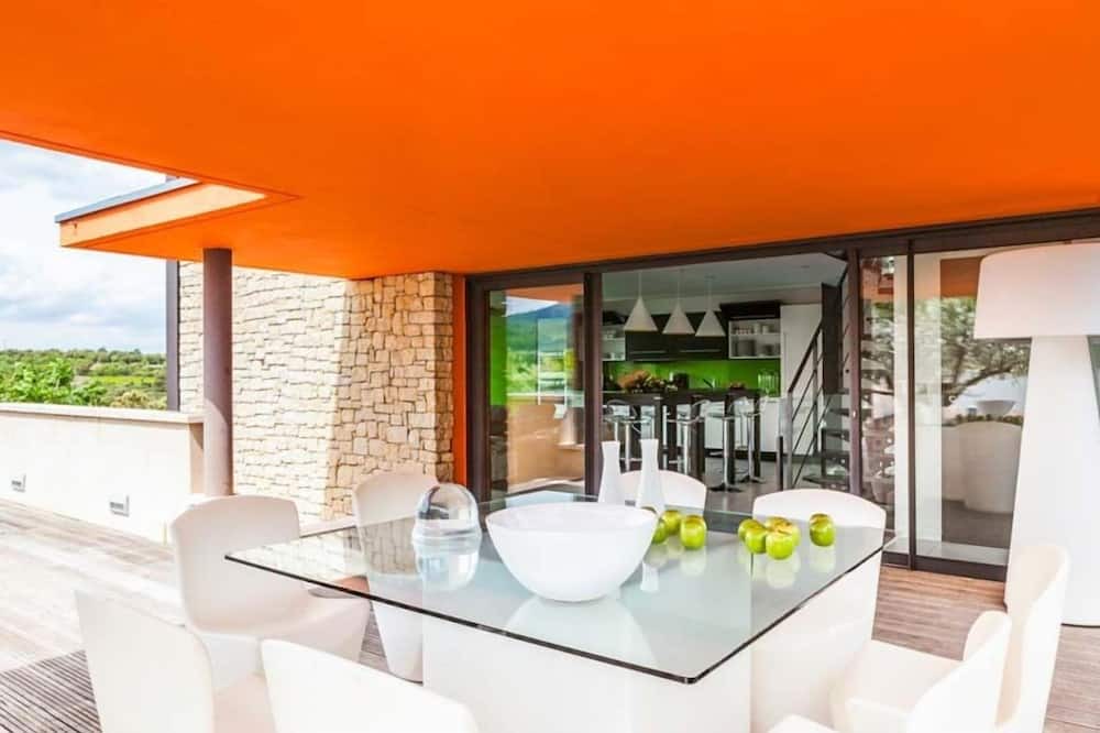Photo of Patio Balcony in Venasque