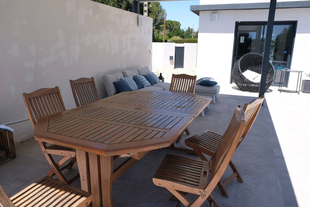 Photo of Patio Balcony in Chateauneuf-de-Gadagne