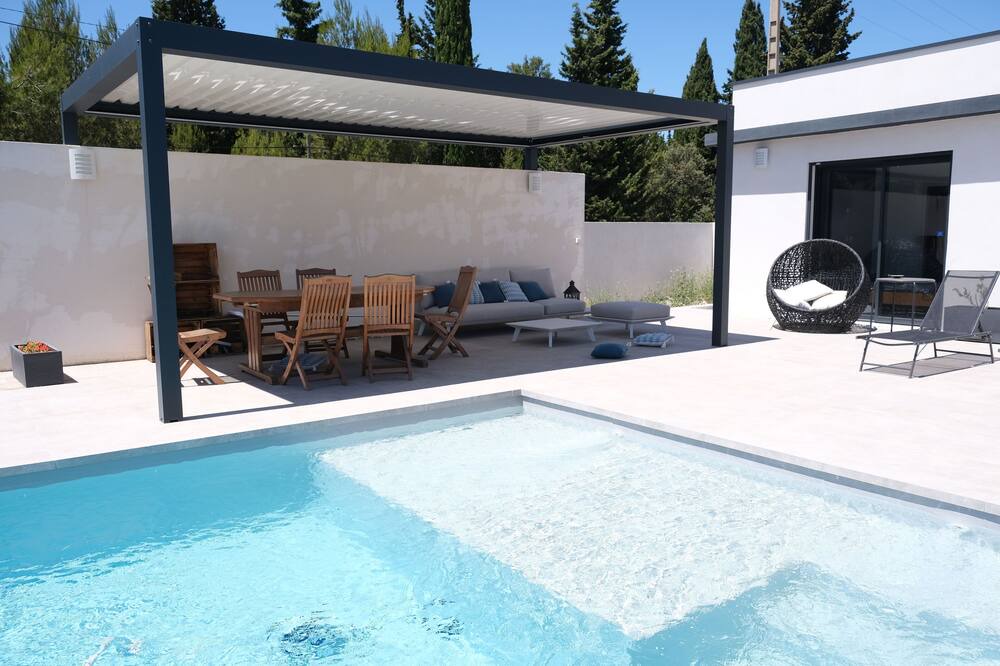 Photo of Outdoor in Chateauneuf-de-Gadagne