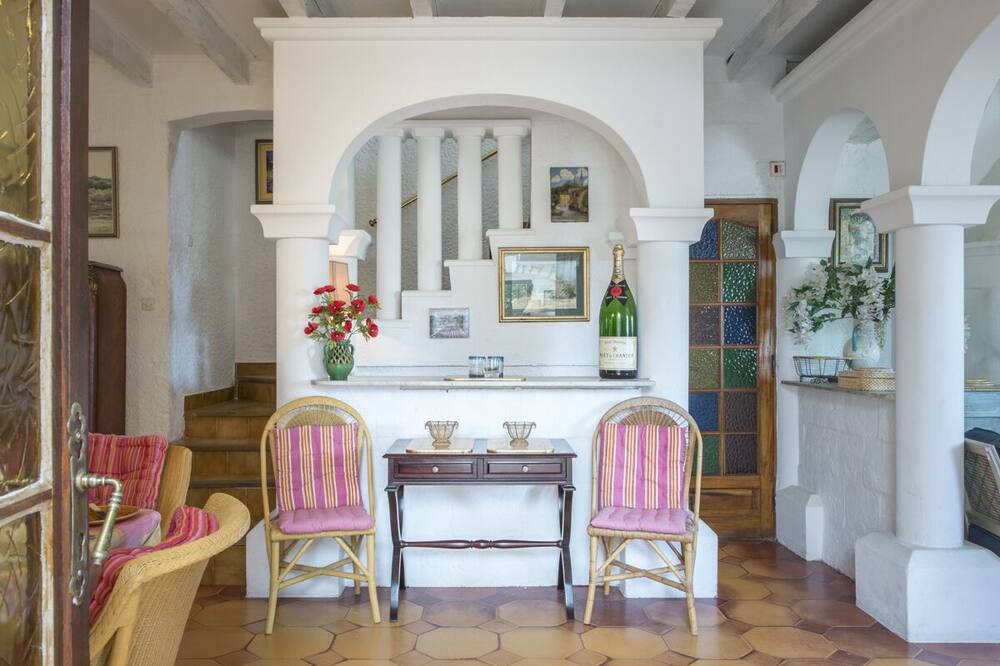 Photo of Livingroom in Beaucaire
