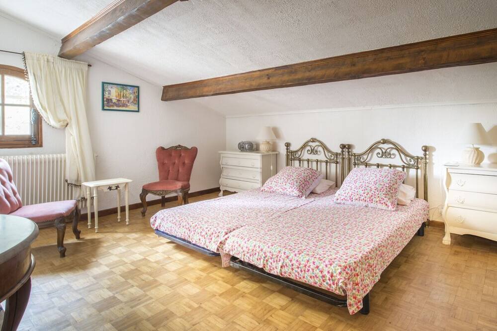 Photo of Bedroom in Beaucaire