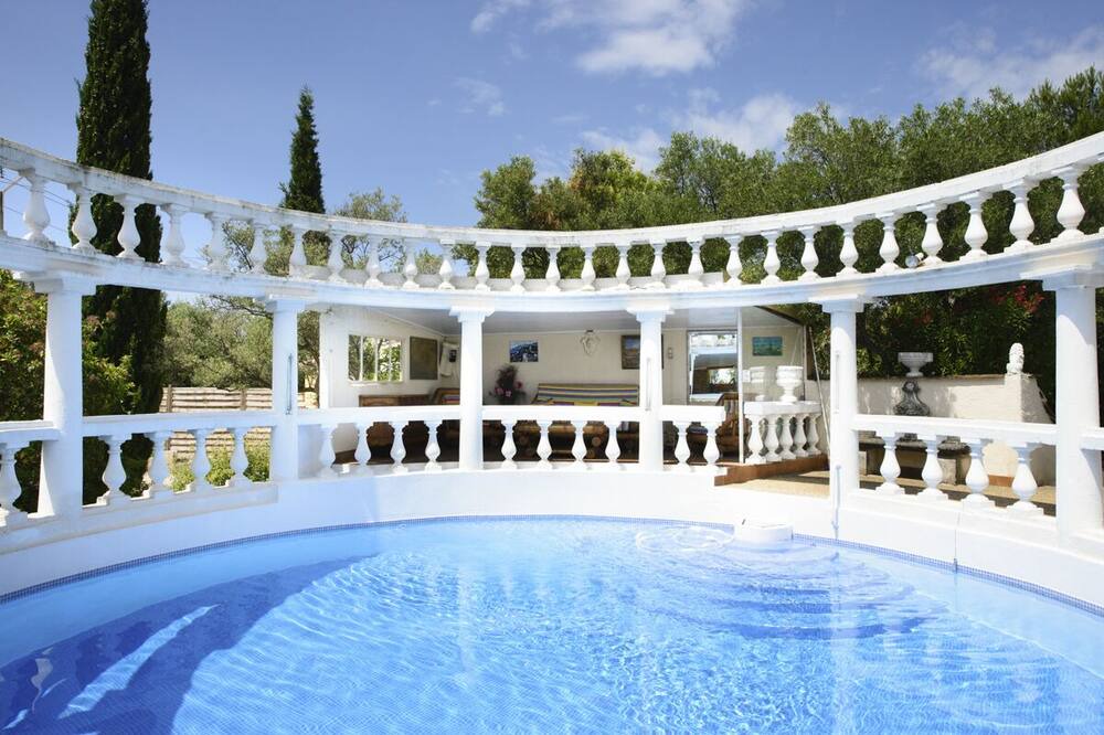 Photo of Outdoor in Beaucaire