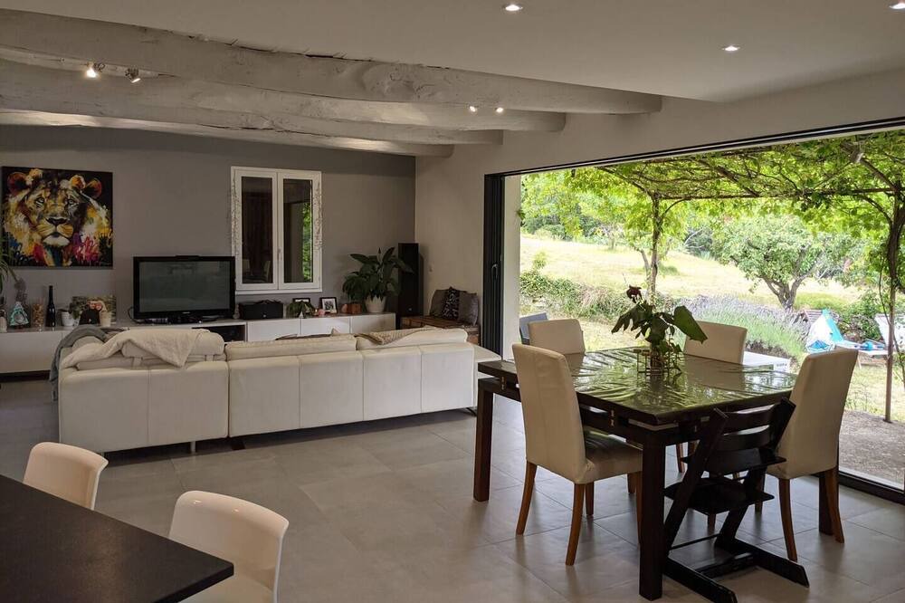 Photo of Livingroom in Trets