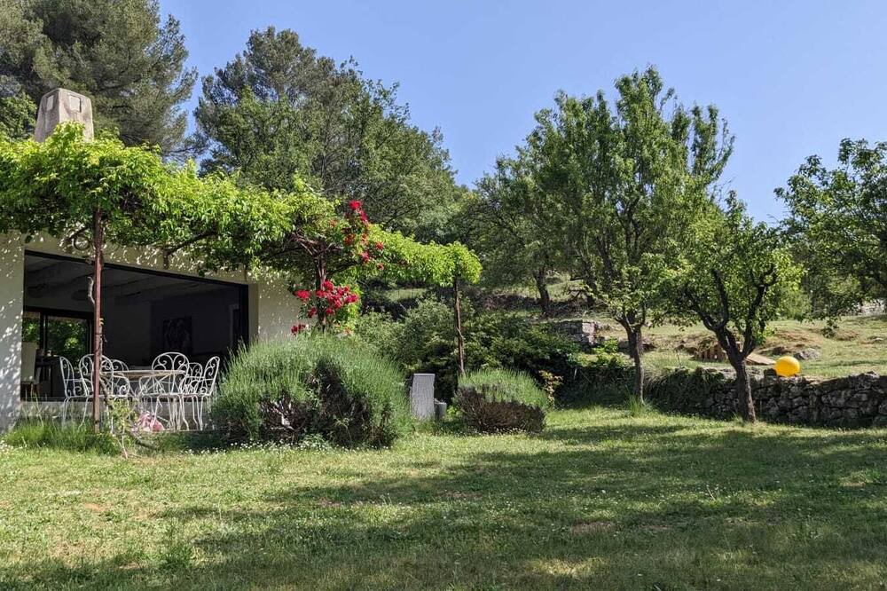 Photo of Outdoor in Trets