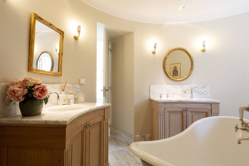 Photo of Bathroom in Lorgues