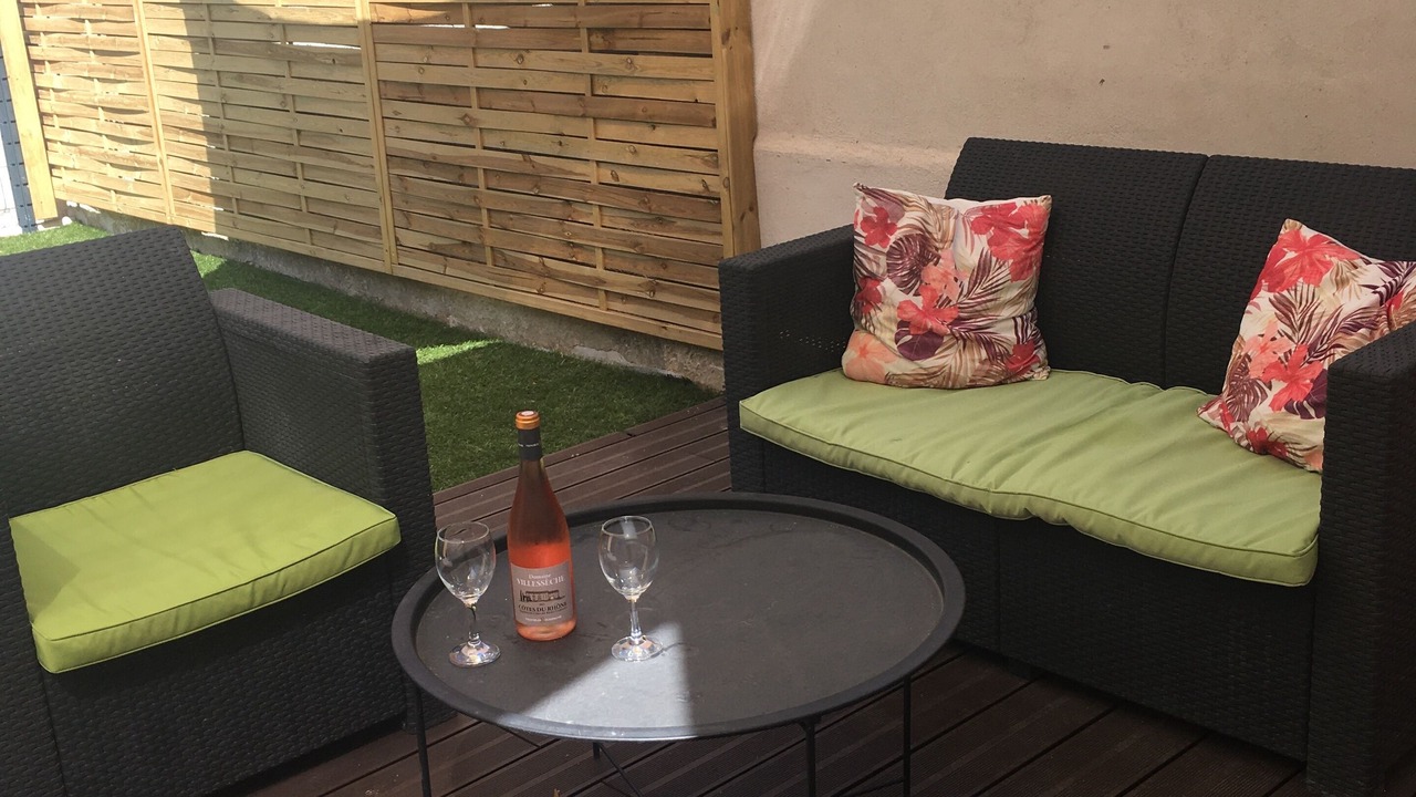 Photo of Patio Balcony in Entraigues-sur-la-Sorgue