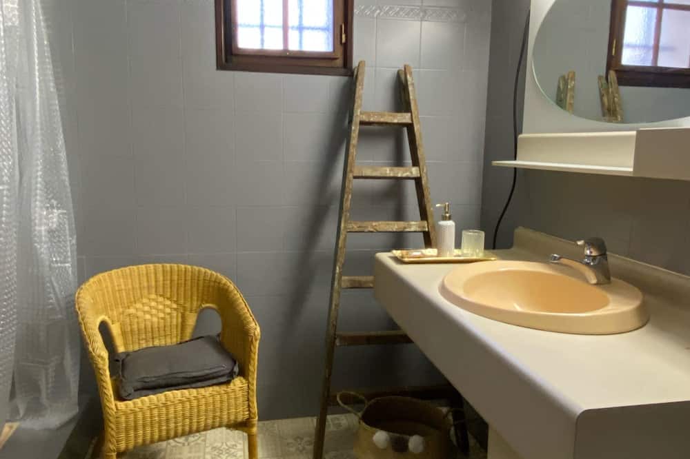 Photo of Bathroom in Gargas
