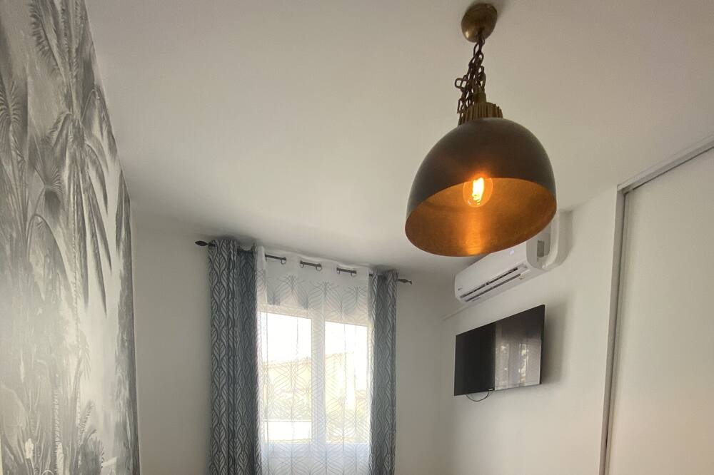 Photo of Bedroom in Miramas