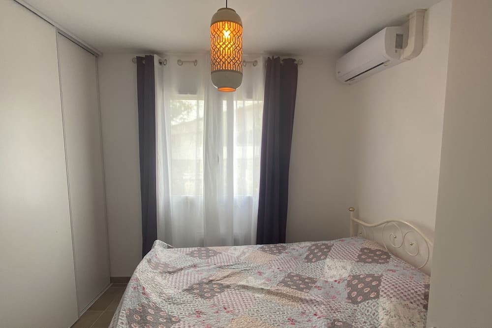 Photo of Bedroom in Miramas