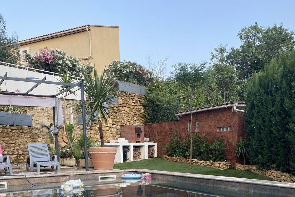 Photo of Outdoor in Miramas