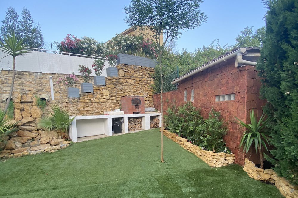 Photo of Outdoor in Miramas