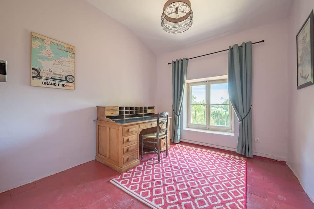Photo of Bedroom in Le Pontet