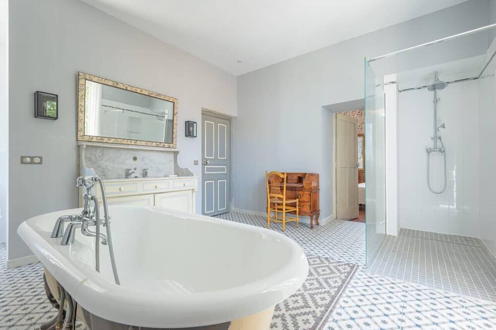 Photo of Bathroom in Le Pontet