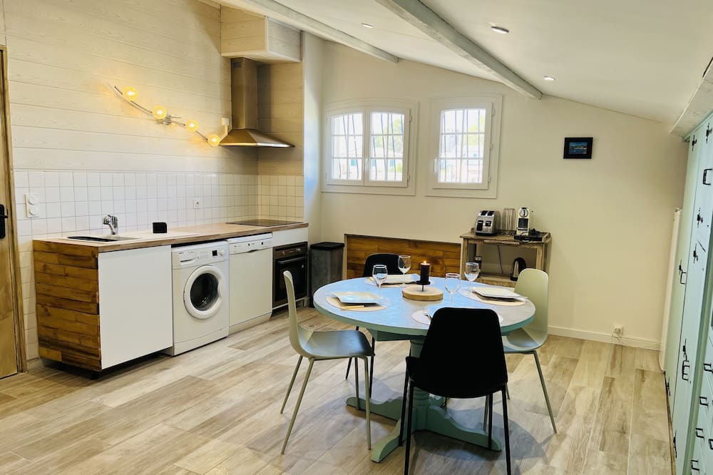 Photo of Kitchen in Saint-Mitre-les-Remparts