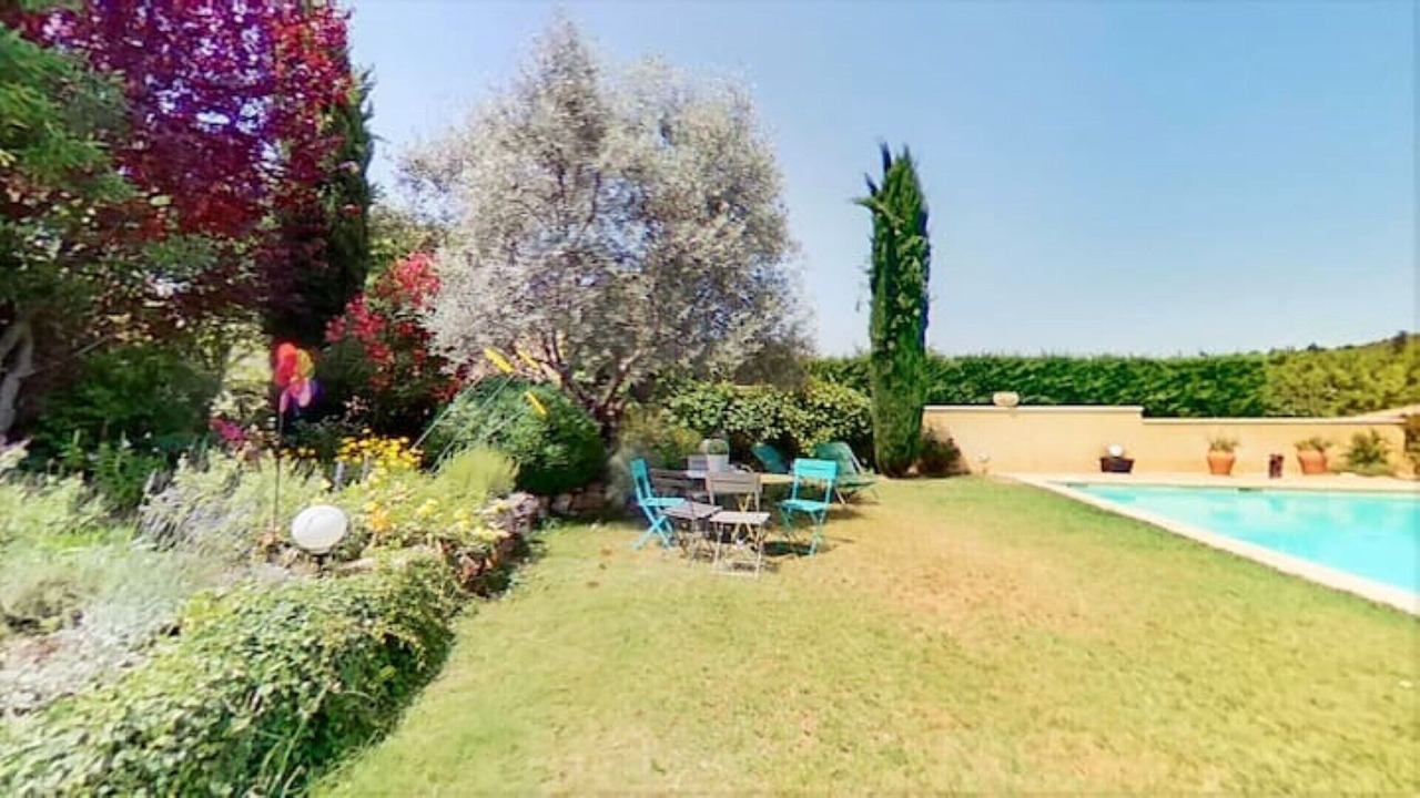 Photo of Outdoor in Jouques
