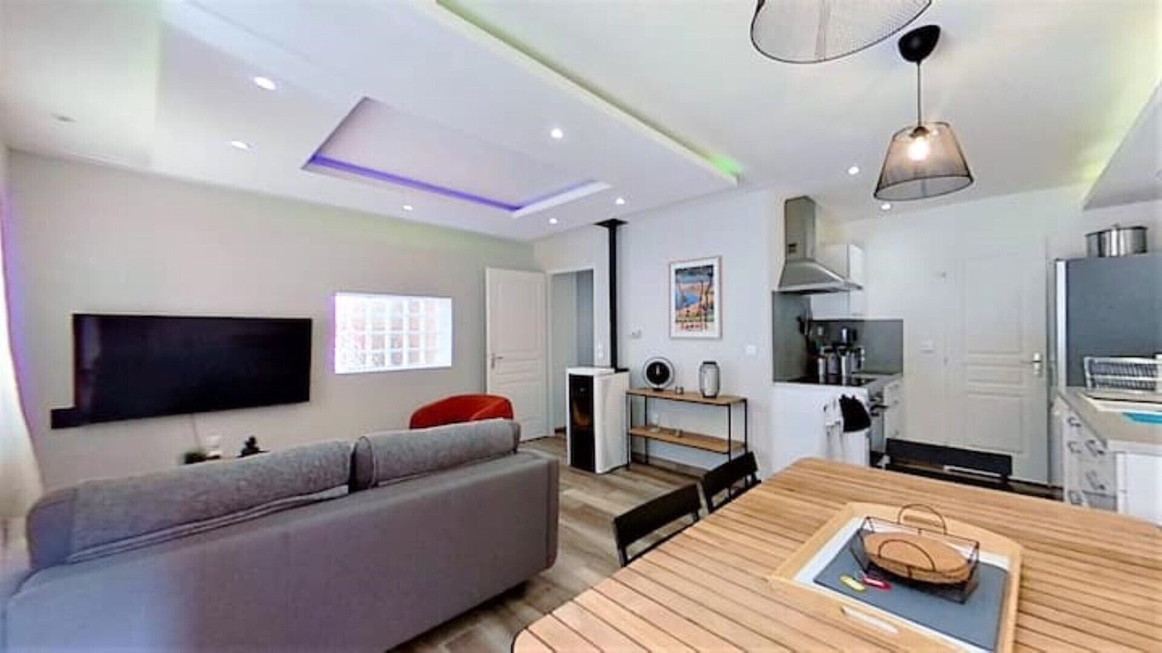 Photo of Livingroom in Jouques